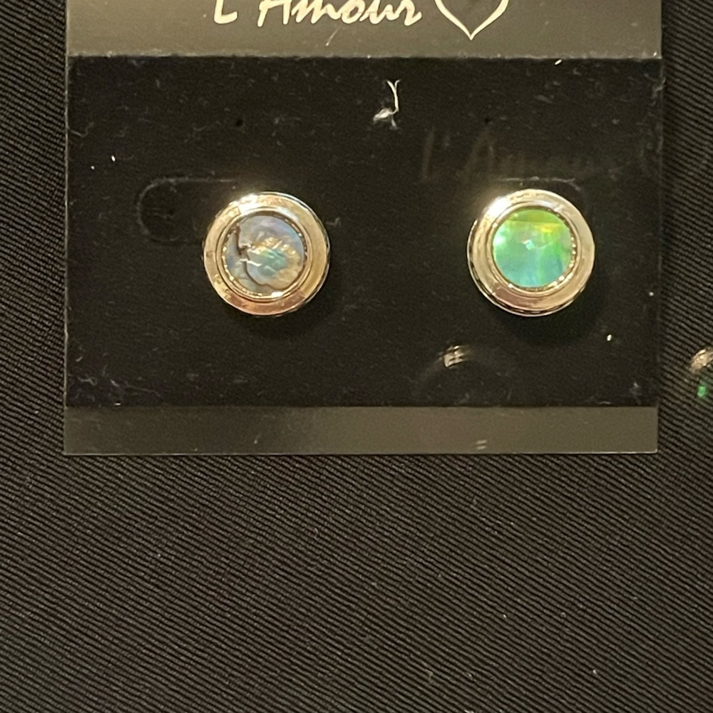 L'Amour Iridescent‎ Blue and Green Earrings